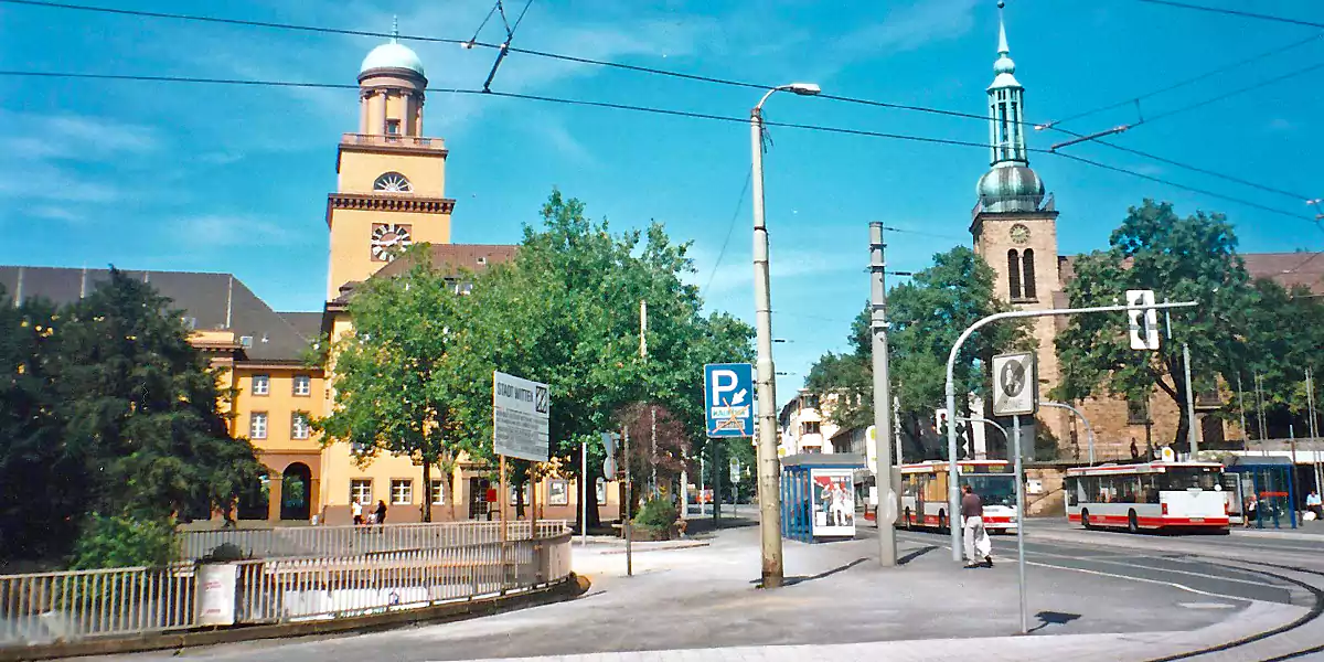 Blick auf das Rathaus und die Johanniskirche von der Bahnhostraße in Witten vor der Errichtung des Celestian-Gebäudes an der Ruhrsataße. (Foto: Marek Schirmer)